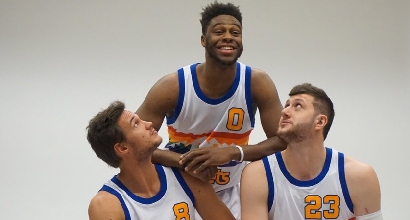 Nba, preseason: il Gallo canta, Denver no