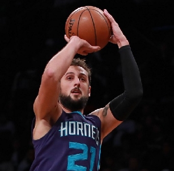 Nba: Belinelli sorride, Warriors inarrestabili