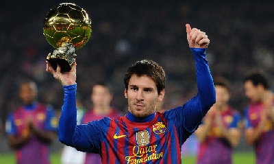 Messi, tre passi nella leggenda Messi, tre passi nella leggenda