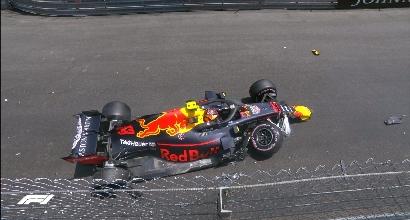 F1, Verstappen distrugge la sua Red Bull nelle Libere 3