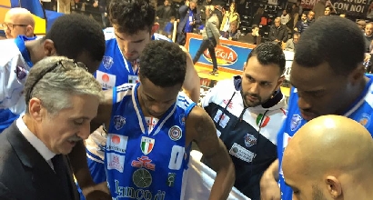 Basket, Eurolega: Sassari travolta anche a Bamberg