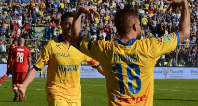 Delirio Pro Vercelli, derby ok al 94' Delirio Pro Vercelli, derby ok al 94'