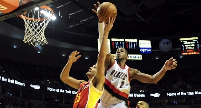Portland-Houston (Reuters) Portland-Houston (Reuters)