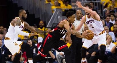 Basket, playoff Nba: vittorie per Cleveland e Houston