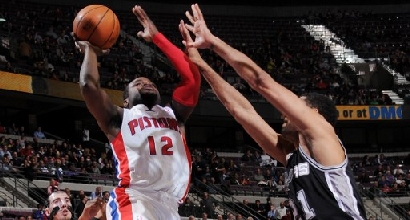 Nba: Belinelli non basta, Spurs ko a Detroit Nba: Belinelli non basta, Spurs ko a Detroit