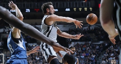 Nba: Belinelli super, gli Spurs volano Nba: Belinelli super, gli Spurs volano