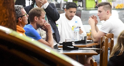 Schwazer, ci perdono tutti. E ora? Tintinnio di manette: due Procure al lavoro