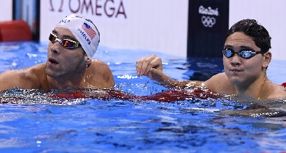 NUOTO, 100 FARFALLA: SCHOOLING BATTE PHELPS!