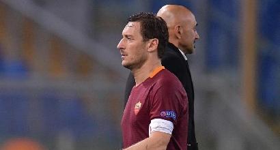 Roma, Totti: "Cosa firmo a fare se poi non gioco?"