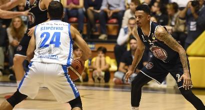 Basket: Cantù batte Cremona, Torino ha la meglio su Sassari
