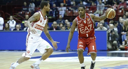 Basket, Serie A: il derby è di Milano, Varese si inchina Basket, Serie A: il derby è di Milano, Varese si inchina