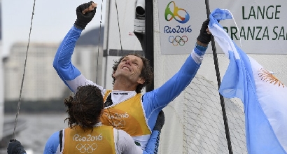 SANTIAGO LANGE: DAL TUMORE ALL'ORO A 55 ANNI