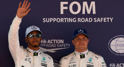 Hamilton-Bottas, AFP