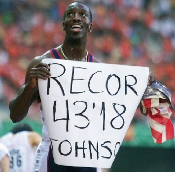 Rio 2016, l'incredibile record di Van Niekerk nei 400 metri: cancellato Michael Johnson