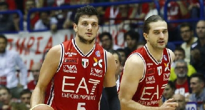 Basket, Serie A: Milano spaziale, Reggio Emilia demolita Basket, Serie A: Milano spaziale, Reggio Emilia demolita