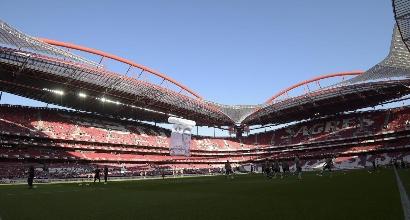 Lisbona, tifoso della Fiorentina muore negli scontri tra tifosi del Benfica e quelli dello Sporting