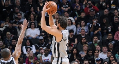 Belinelli contro Orlando (Afp) Belinelli contro Orlando (Afp)