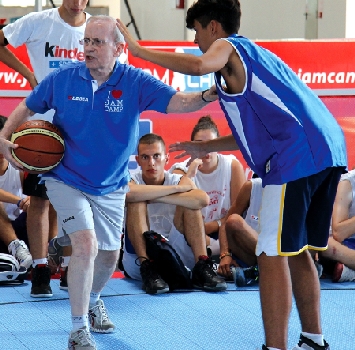 NON SOLO CHEERLEADERS: ECCO BASKET E VOLLEY NON SOLO CHEERLEADERS: ECCO BASKET E VOLLEY