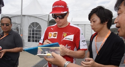 F1, Vettel: "Discretamente contento, proveremo a lottare con le Mercedes"