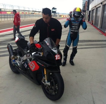 Aprilia, il ritorno in pista di De Angelis