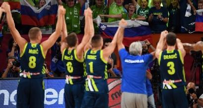 Europei di basket: la Slovenia batte la Spagna, prima storica finale