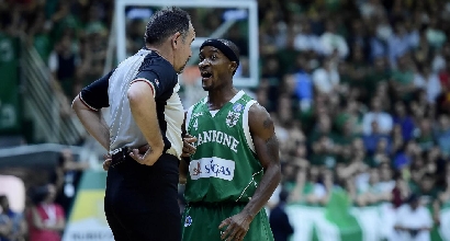 Basket, playoff: Avellino è viva, Reggio Emilia ko