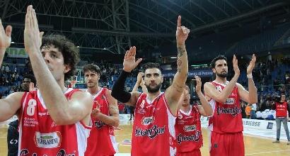Basket, Serie A: Reggio Emilia alza la voce, Brescia è travolta