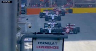 F1, un tifoso di Hamilton attacca la "grazia" a Vettel: l'inglese mette "like"