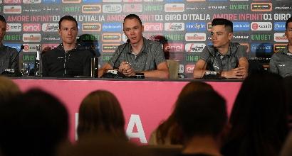 Giro d'Italia, subito polemiche. Dumoulin contro Froome: "Al suo posto non sarei qui"