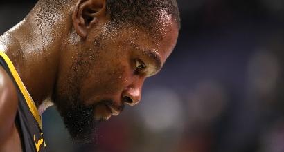 Basket, Nba: Durant trascina i Warriors, Belinelli scivola a Miami. Infortunio per Curry