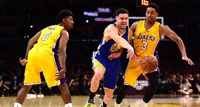 Nba: i Warriors stendono i Lakers, Belinelli ko al secondo overtime