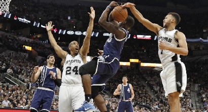 Nba, playoff: gli Spurs asfaltano i Thunder, 1-0