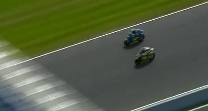 Moto2, Luthi brucia Morbidelli per 10 millesimi a Phillip Island