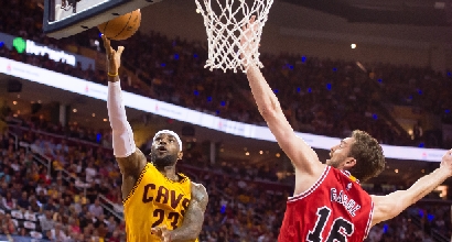 Nba, playoff: LeBron batte un colpo, Cavs-Bulls è 1-1 Nba, playoff: LeBron batte un colpo, Cavs-Bulls è 1-1