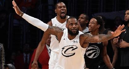 Basket, Nba: non delude Boston, si ferma Toronto. Ancora tripla doppia per LeBron