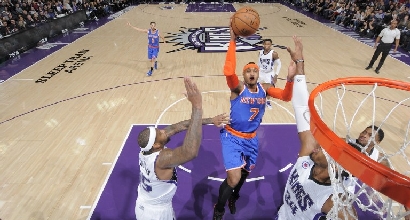 Nba, a New York arriva un metro di neve: rinviate le gare di Knicks e Nets Nba, a New York arriva un metro di neve: rinviate le gare di Knicks e Nets