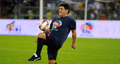 Maradona: "Napoli, sogno lo scudetto. De Laurentiis non mi parla. Infantino traditore"