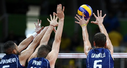 VOLLEY: L'ITALIA TRAVOLGE LA FRANCIA