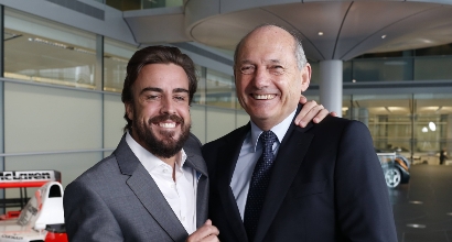 Ron Dennis: "Alonso può correre a Melbourne". Poi precisa: "Forse" Ron Dennis: "Alonso può correre a Melbourne". Poi precisa: "Forse"