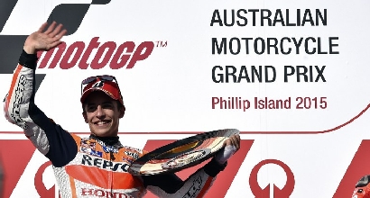 MotoGP: super Marquez a Phillip Island, Lorenzo 2° e Rossi giù dal podio