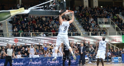 Basket, Serie A: Milano in vetta con Cremona e Reggiana