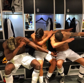 Twitter Pogba