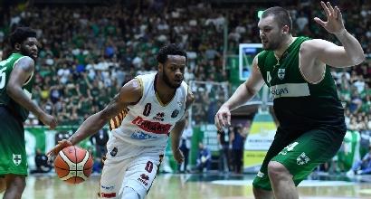 Basket, Serie A playoff: Venezia sbanca Avellino all’ultimo respiro e pareggia i conti