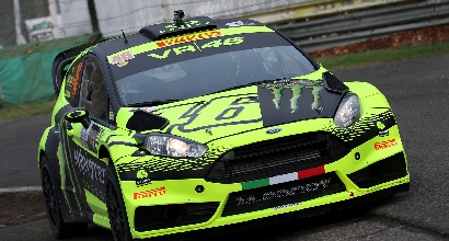 Monza Rally Show: Rossi batte Neuville, beffa per Cairoli