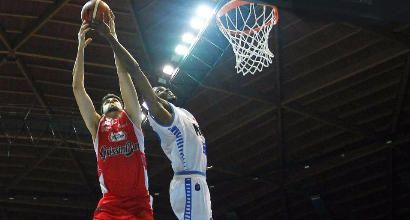 Basket, Serie A: Recalcati parte bene, Cantù stende Reggio