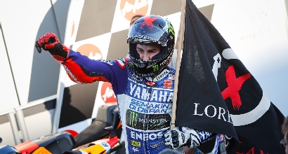 Lorenzo podio Motegi foto MotoGP.com Lorenzo podio Motegi foto MotoGP.com