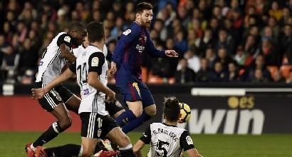 Liga: Jordi Alba salva il Barcellona tra le polemiche