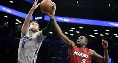 Nba: Bargnani e Belinelli non bastano, Nets e Kings ko