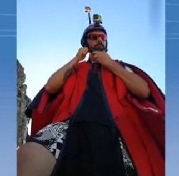 Muore un altro base-jumper: Armin Schmieder si schianta in diretta Facebook