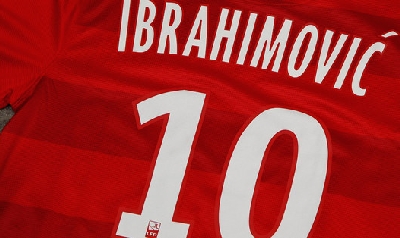 La nuova maglia di Ibra, Psg.fr La nuova maglia di Ibra, Psg.fr